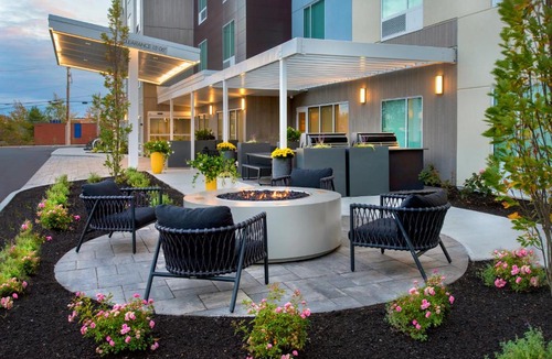 South Portland Hotel | TownePlace Suites Portland Airport ME