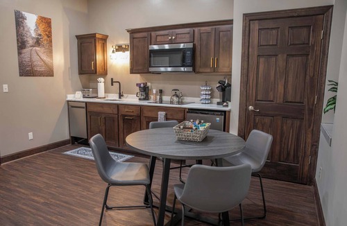Franklin Apartment | Trails to Ales Trails Suite 4