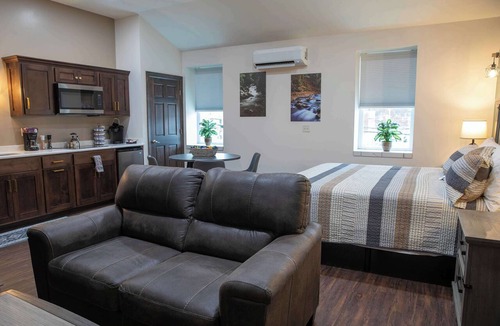 Franklin Apartment | Trails to Ales Trails Suite 4