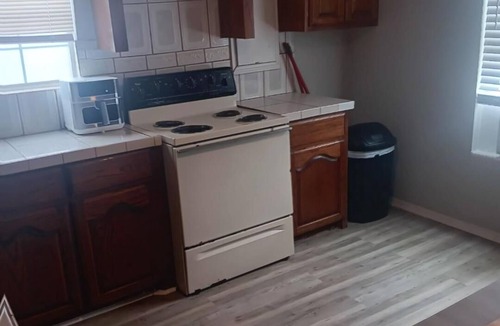 Orange Grove House | Tranquil 2-bedroom house with AC in Orange Grove