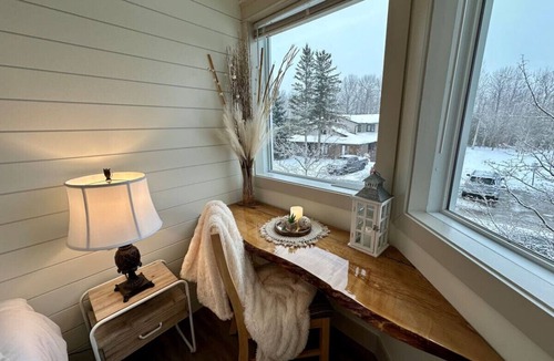 Collingwood House | Tranquil centrally located townhome sleeps 6