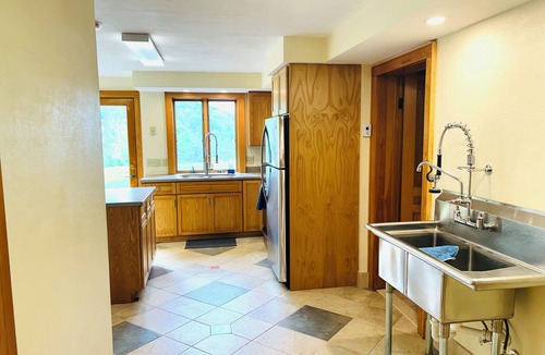 Town of Broome Apartment | Tranquil Retreat-Pond side on 16 Acres