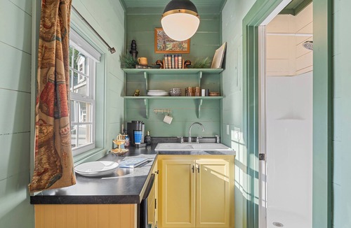 Blue Eye Cabin | Tranquil Woodland Cottage | Romantic Stay for Two | Pool Access