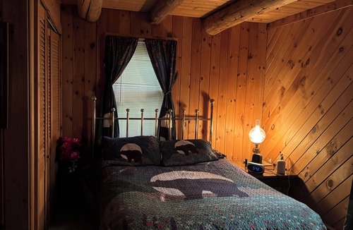 Conway Cabin | Tremendous cabin with AC in charming Conway
