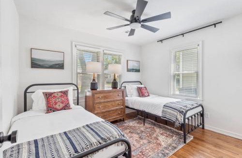 Turner Park House | Trendy in Tulsa | King Bed Expo TU Downtown