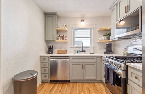 Turner Park House | Trendy in Tulsa | King Bed Expo TU Downtown