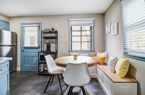 Clintonville House | Trendy neighborhood, walkable to local restaurants and shops, near OSU