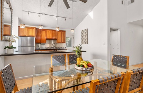 Kihei House | Tropical Garden Family Home - Sleeps 6 - Walk to Beach, BBQ, Hot Tub