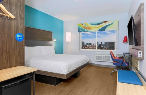 Dallas Design District Hotel | Tru by Hilton Dallas Downtown Market Center