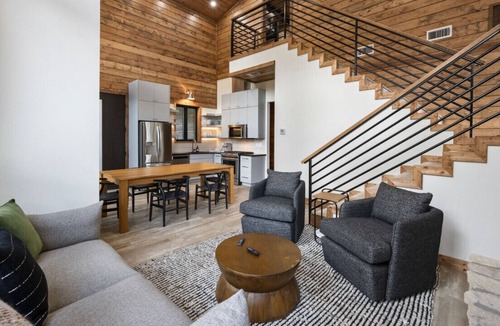 Broken Bow Cabin | Twin Cypress Luxury Cabin on the River in Broken Bow