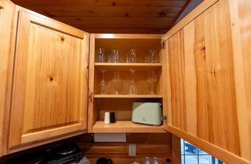 Bethlehem Cabin | Two King Cabin Friends Getaway White Mountains