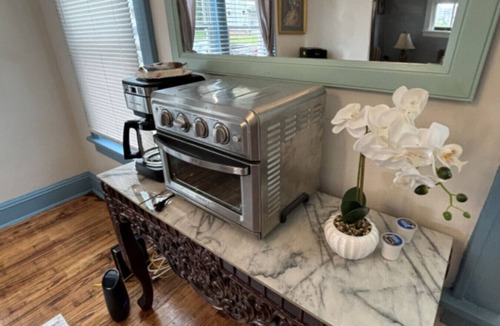 Akron House | Ultimate Akron Convenience: 3 Bed 2 Bath in North Hill Area