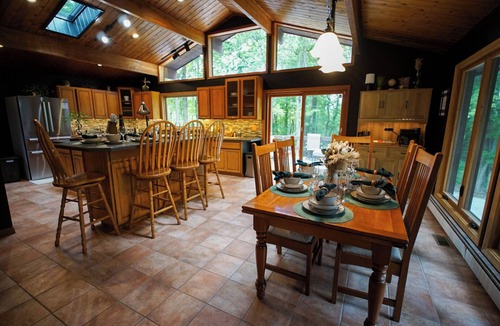 Chardon Cabin | Unique cabin retreat in the heart of wine country w/Hot Tub & Fire Pit