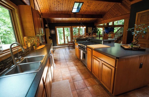 Chardon Cabin | Unique cabin retreat in the heart of wine country w/Hot Tub & Fire Pit