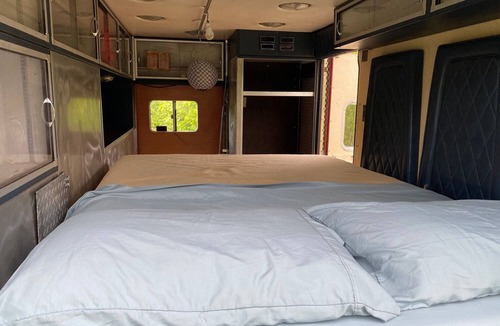Chatham Apartment | Unique Off-grid stay in the heart of the White Mountain National Forest