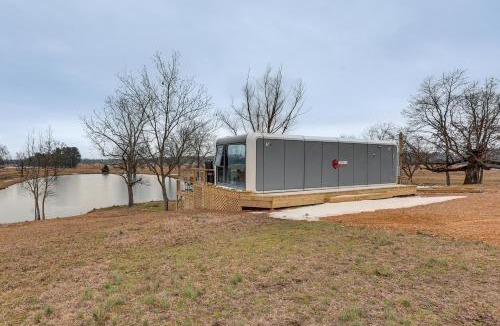 Curtis House | Unique Tiny Home Escape in Ouachita Foothills!