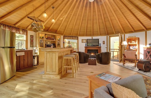 Harrison Cabin | Unique Yurt Cabin Experience in Woods w/Hot Tub