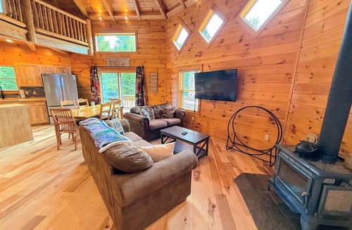 Carroll Cabin | Unique 'yurt' home in Bretton Woods with hot tub, firepit, trails, beach, swimming, volleyball!
