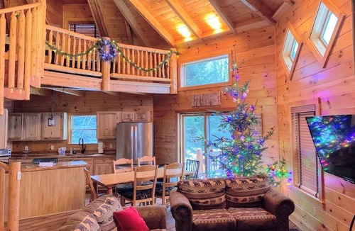 Carroll Cabin | Unique 'yurt' home in Bretton Woods with hot tub, firepit, trails, beach, swimming, volleyball!