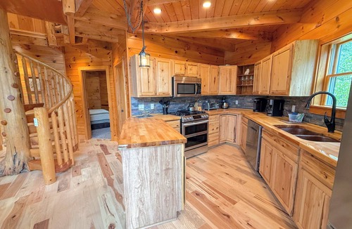Carroll Cabin | Unique 'yurt' home in Bretton Woods with hot tub, firepit, trails, beach, swimming, volleyball!