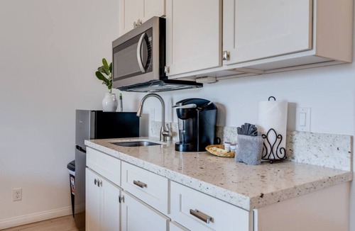 Wailuku Apartment | Unit 15 Waena Inn - Maui Private Suite