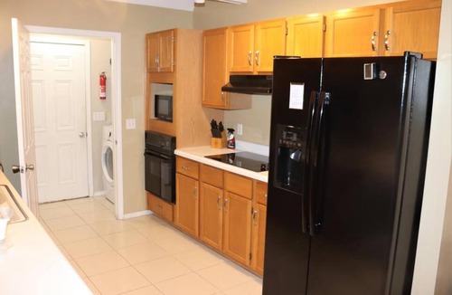 Springfield House | Updated 2 BR/2BA in family friendly neighborhood with extras