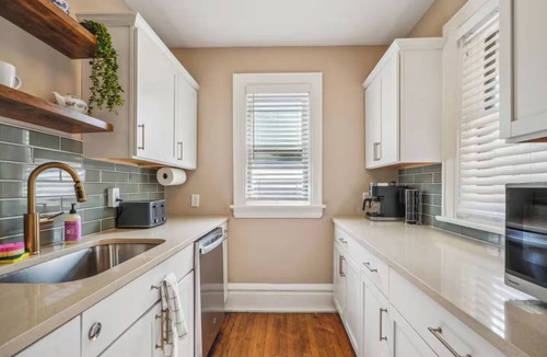 Olde Towne East House | Updated Historical Home Downtown - Sunroom & Yard! Perfect for Families & Groups