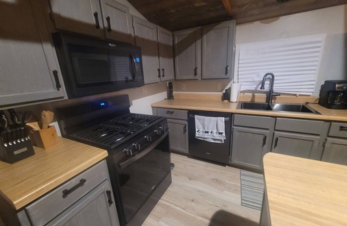 Turtle Lake Cabin | Updated Lakefront cabin with AC in Turtle Lake - 2 bedrooms