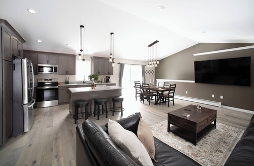 Kenduskeag House | Upscale living in a country setting, in the middle of all that Maine offers