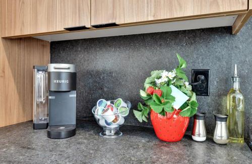 Dallas House | Uptown Escape l Stylish Stay near Downtown Dallas