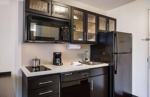 Troy Hotel | Vacation Is Calling, 4 Modern Suites, Pet-Friendly, Near Troy Attractions