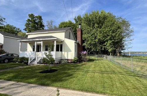 Mayville House | Valley View Lakehouse - Fully updated, dog friendly and beautiful lake view!