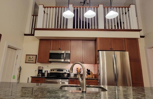 Cambridge House | Village Retreat- walking distance from downtown