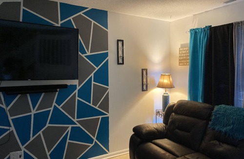 Virginia Beach House | Vintage 3 bed,2.5 bath townhouse 10 mins to ocean