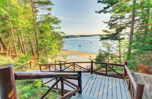 Boothbay Harbor Cabin | Vintage, Log Cabin in the Woods with Beach Club Access About One Mile Away