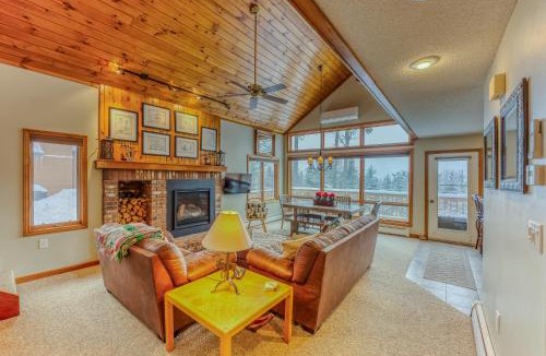 Bretton Woods House | W12 Updated Townhome with Epic Ski Views, AC & On-Site Trails Near Mt Washington Hotel