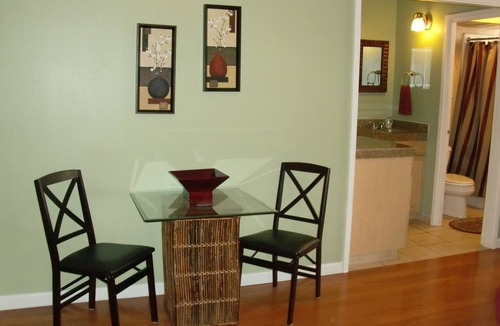 Waikiki Apartment | ~Waikiki~ LOWEST RATES IN AREA ~ Studio ~ Fully Furn ~ Blocks to Beach ~