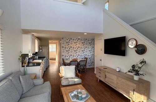 Jerusalem House | Walk to Beach! Renovated East Matunuck Home Near Dog Beach & Marina