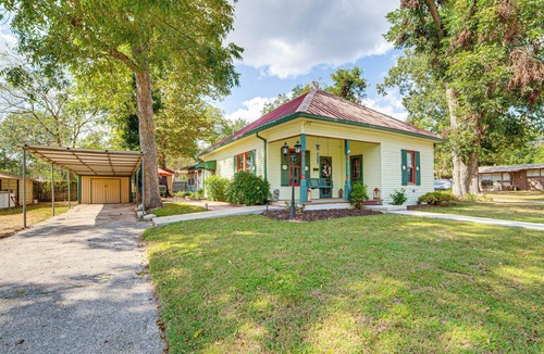 Winnsboro House | Walk to Downtown: The Porch Swing Cottage
