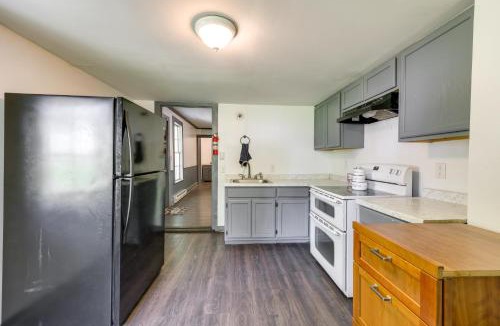 Bath Apartment | Walk to Dtwn Bath: Apt Near Keuka Lake & Wine Trl