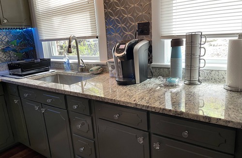 Downtown Dubuque House | Walk to everything! Five Flags-Hotel Julian-Millwork Sleeps 8!