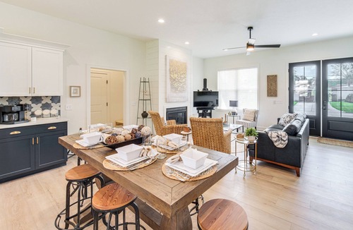 Madison-on-the-Lake House | Walk to Lake Erie: Sleek Retreat w/Screened Patio