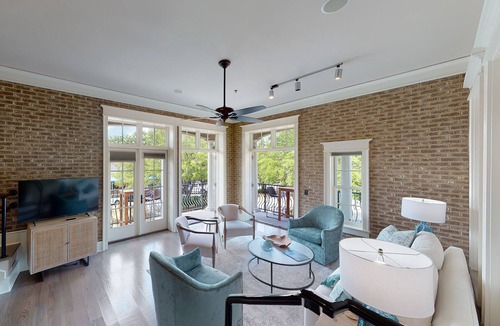 King City Condo | Walk to the beach and Pier Wrap around porch