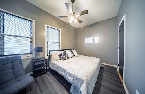 Little Italy Apartment | Walkable Little Italy 2BR King Bed Near CWRU & Cleveland Clinic