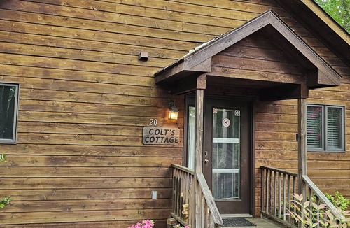 Skyland Cabin | Watch the PGA TOUR, Relax in a Mountain Hot Tub