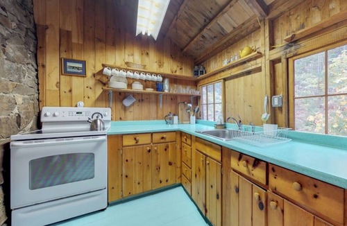 East Boothbay Cabin | Waterfront cabin with ocean view & private dock