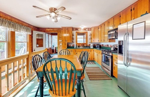 Greenville Cabin | Waterfront cabin w/outdoor firepit, dock, and lake views - dogs welcome