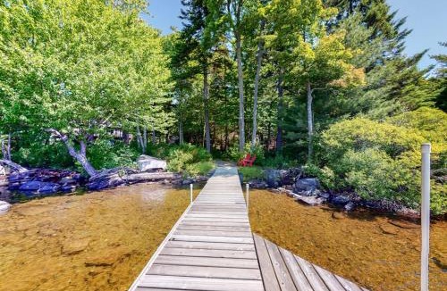 Greenville House | Waterfront cabin w/outdoor firepit, dock, and lake views - dogs welcome