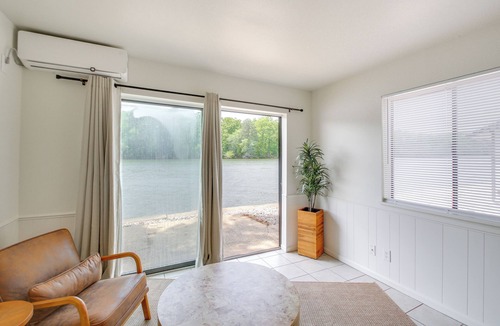 Mid America Cabin | Waterfront Couples Retreat in Hot Springs!