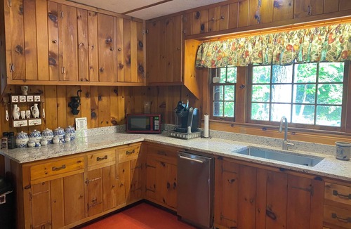 Huletts Landing House | Waterfront Home on Lake George